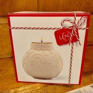 NIB Lenox Ornamental Glow Holly Scrollwork Votive